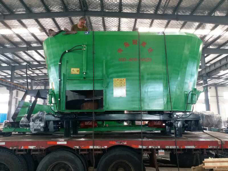 河南某公司購買固定式TMR攪拌機 河南某公司購買固定式TMR攪拌機